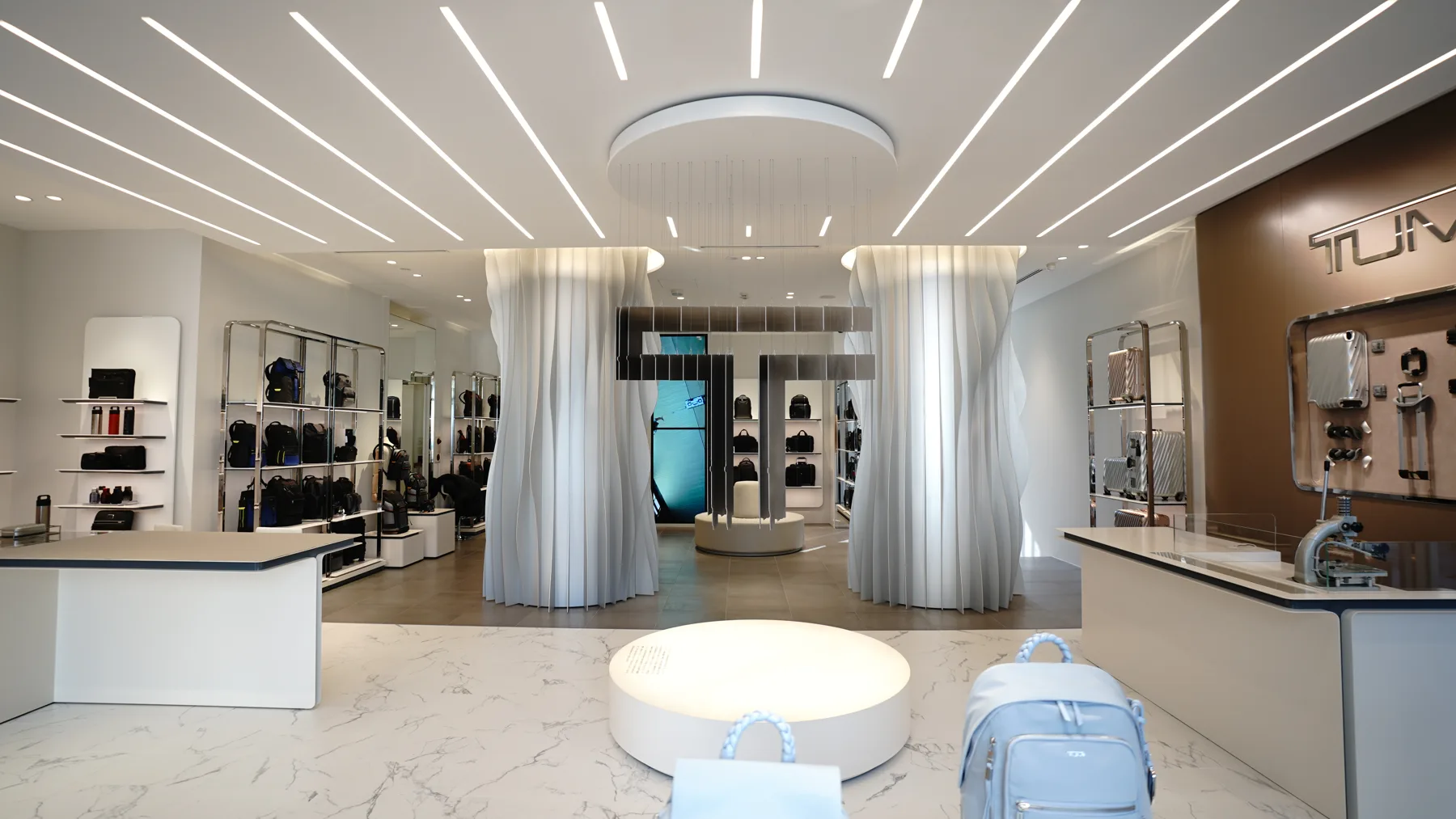 Tumi Tokyo — perceptual sculpture by Michael Murphy